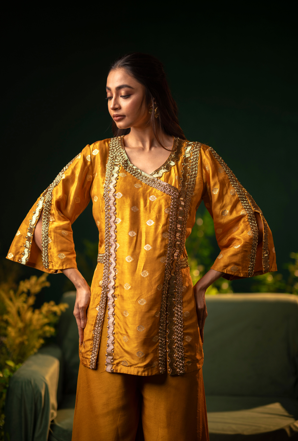Gold Rivaayat Set