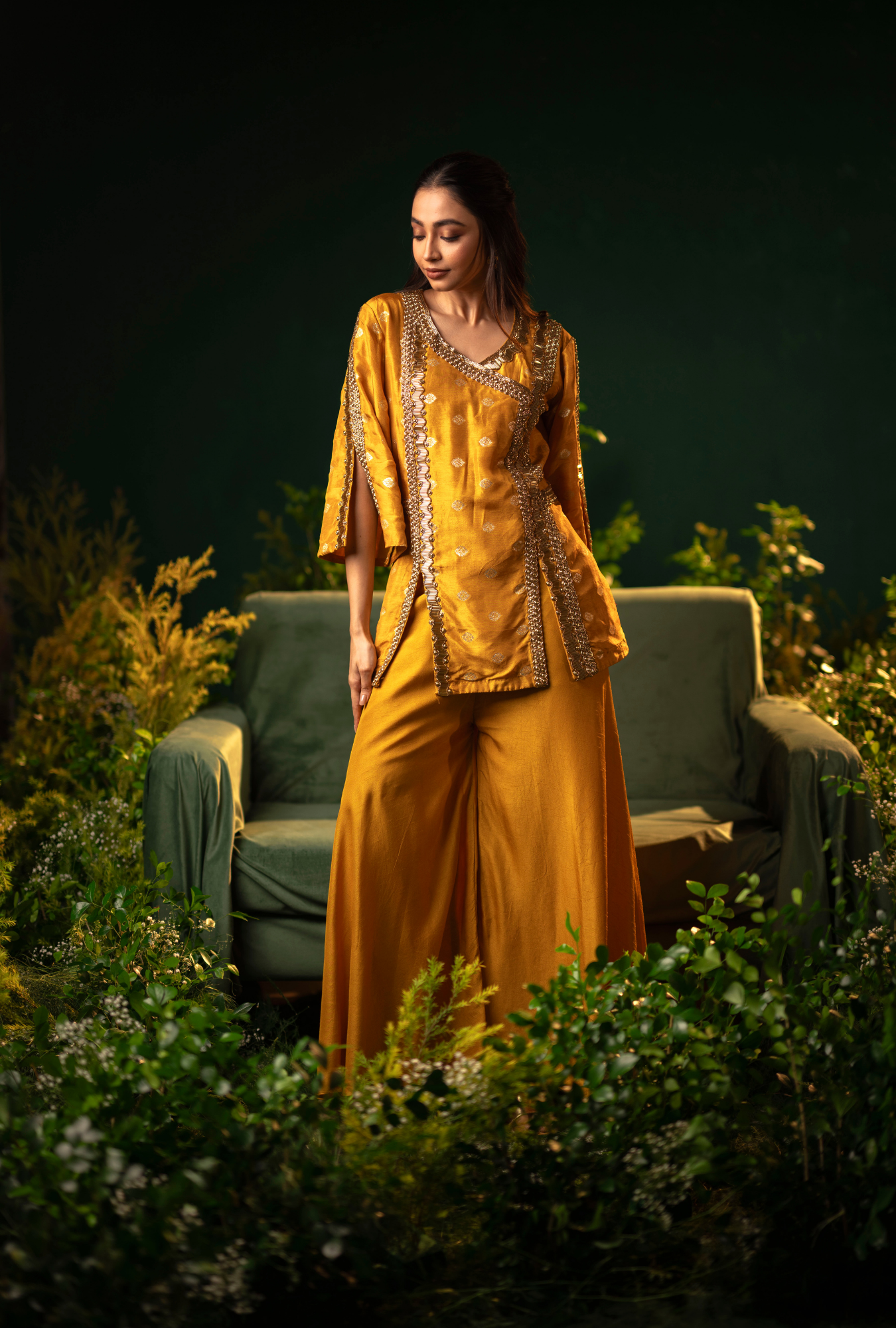 Gold Rivaayat Set